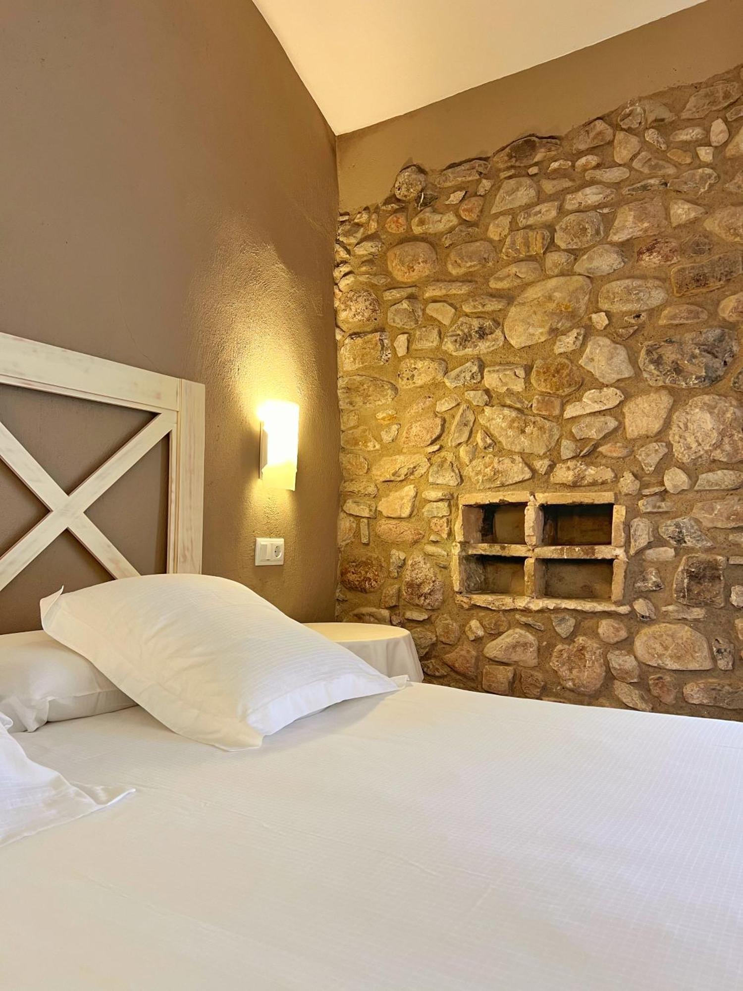 El Castell De La Pobla De Lillet (Adults Only) Villa Exterior foto