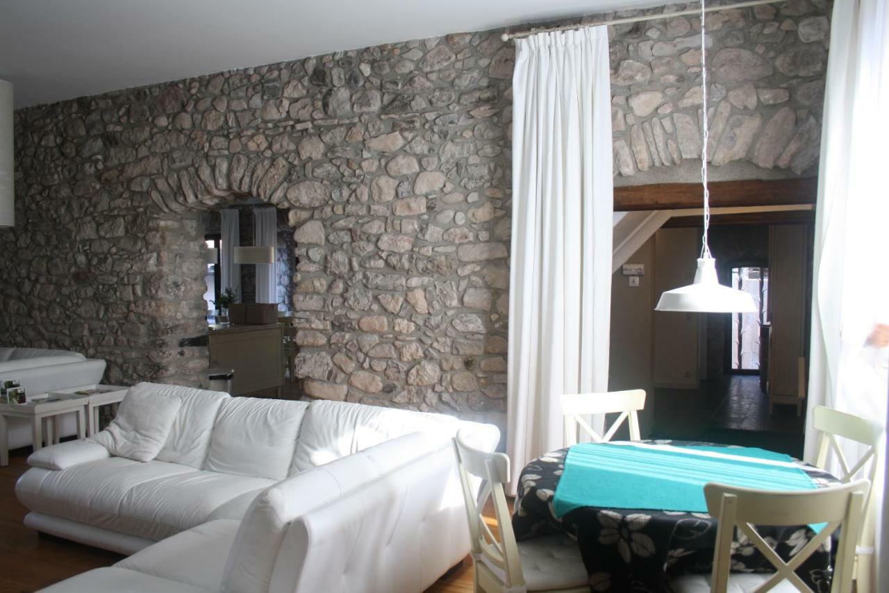 El Castell De La Pobla De Lillet (Adults Only) Villa Exterior foto
