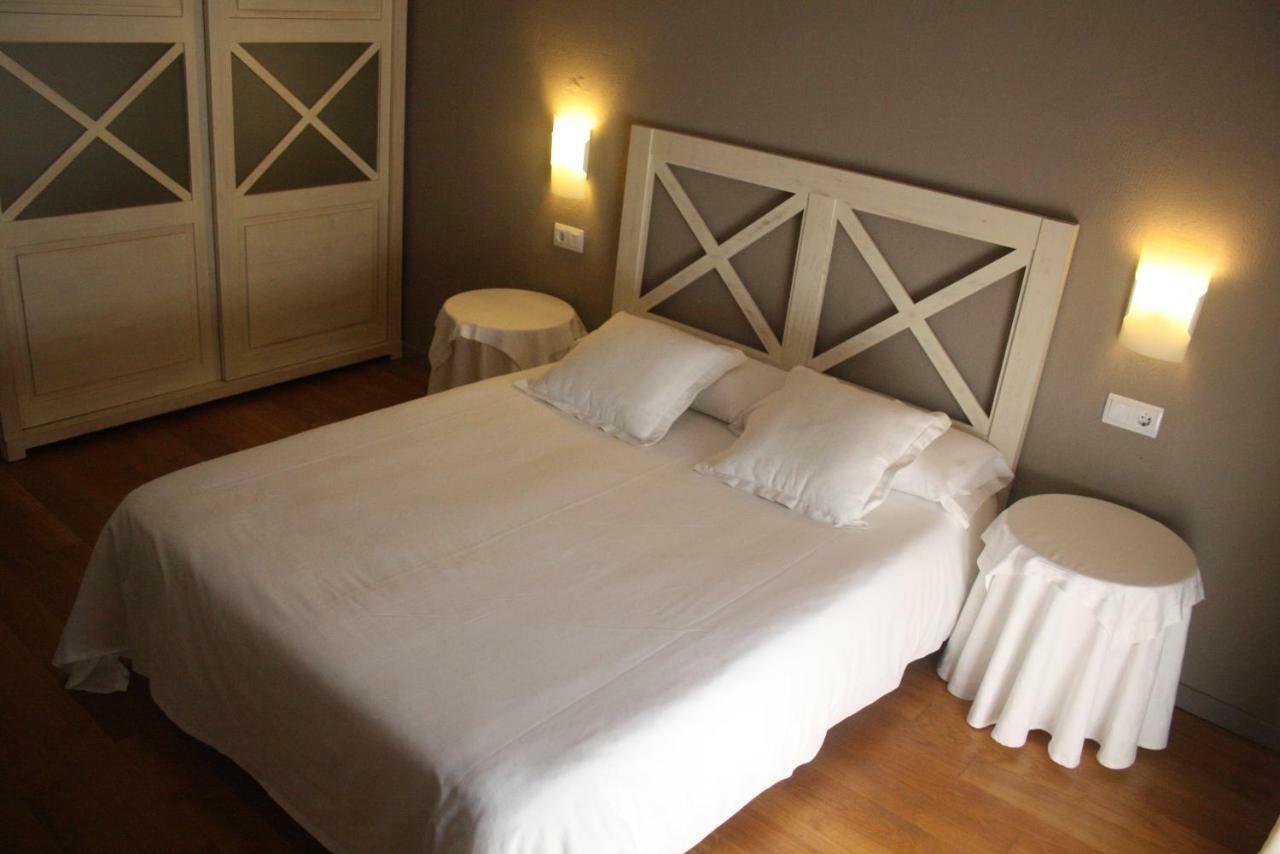 El Castell De La Pobla De Lillet (Adults Only) Villa Exterior foto