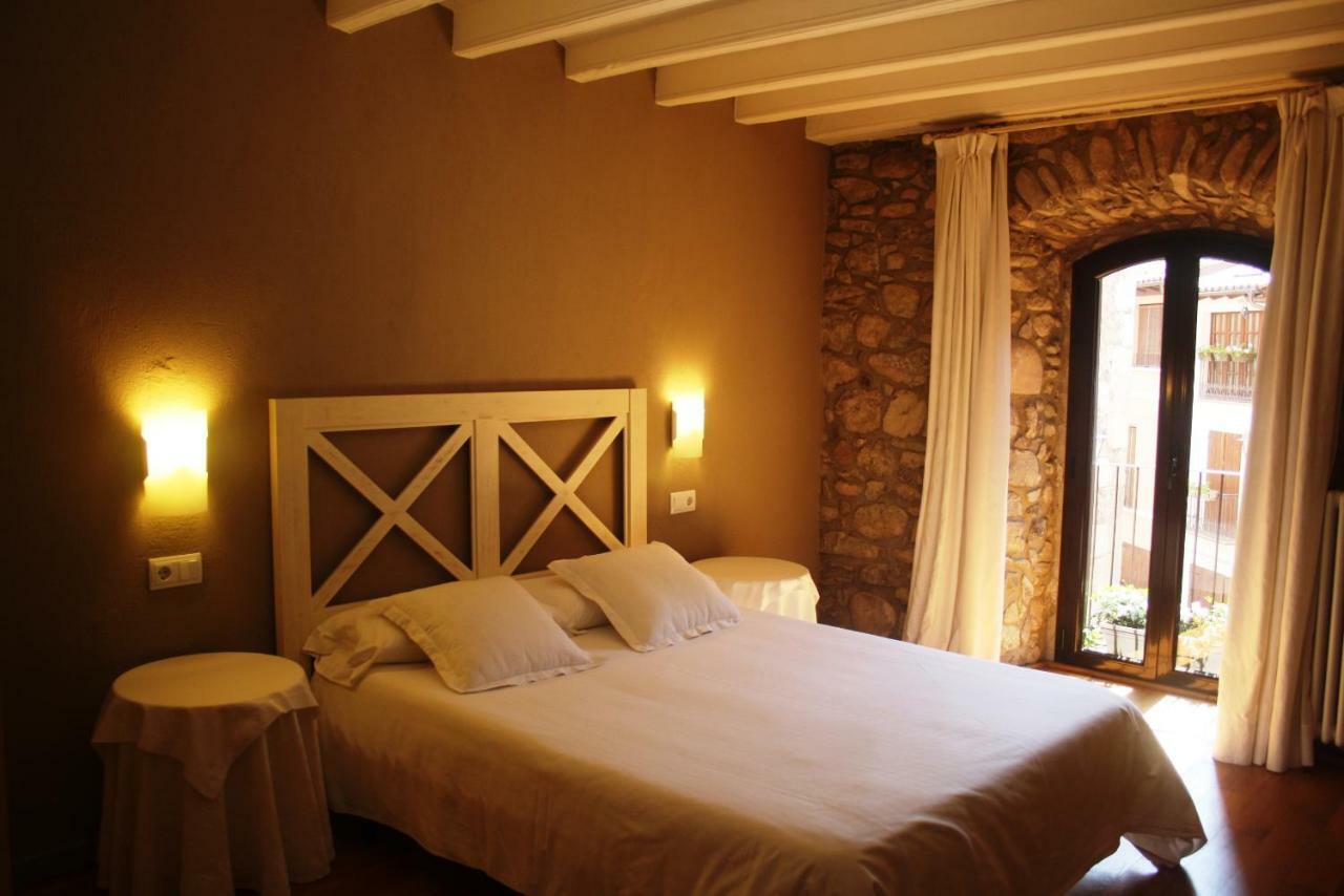 El Castell De La Pobla De Lillet (Adults Only) Villa Exterior foto